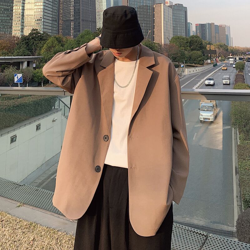 Large Vintage And Versatile Suit