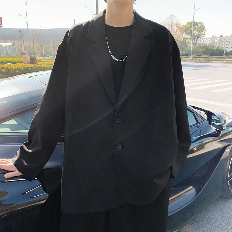 Large Vintage And Versatile Suit